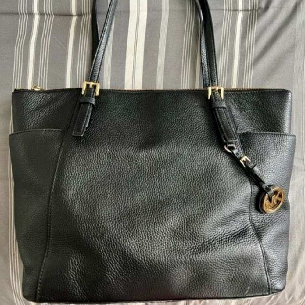 Michael Kors Jet Set Saffiano Leather Black
